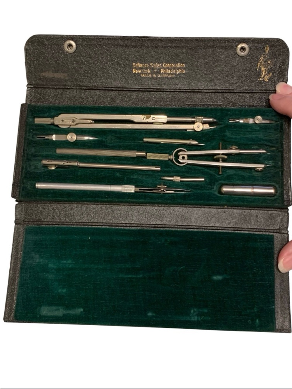 VINTAGE DRAFTING SET IN CASE Defiance Co 10 PC
Made in GERMANY RARE